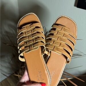 Crown Vintage brand Tan Women's Sandals size 7 1/2